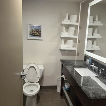 Hampton Inn & Suites Seattle-Downtown - Hotels Near Me - Seattle, Washington Hampton Inn & Suites Seattle-Downtown - Hotels Near Me - Seattle, Washington
