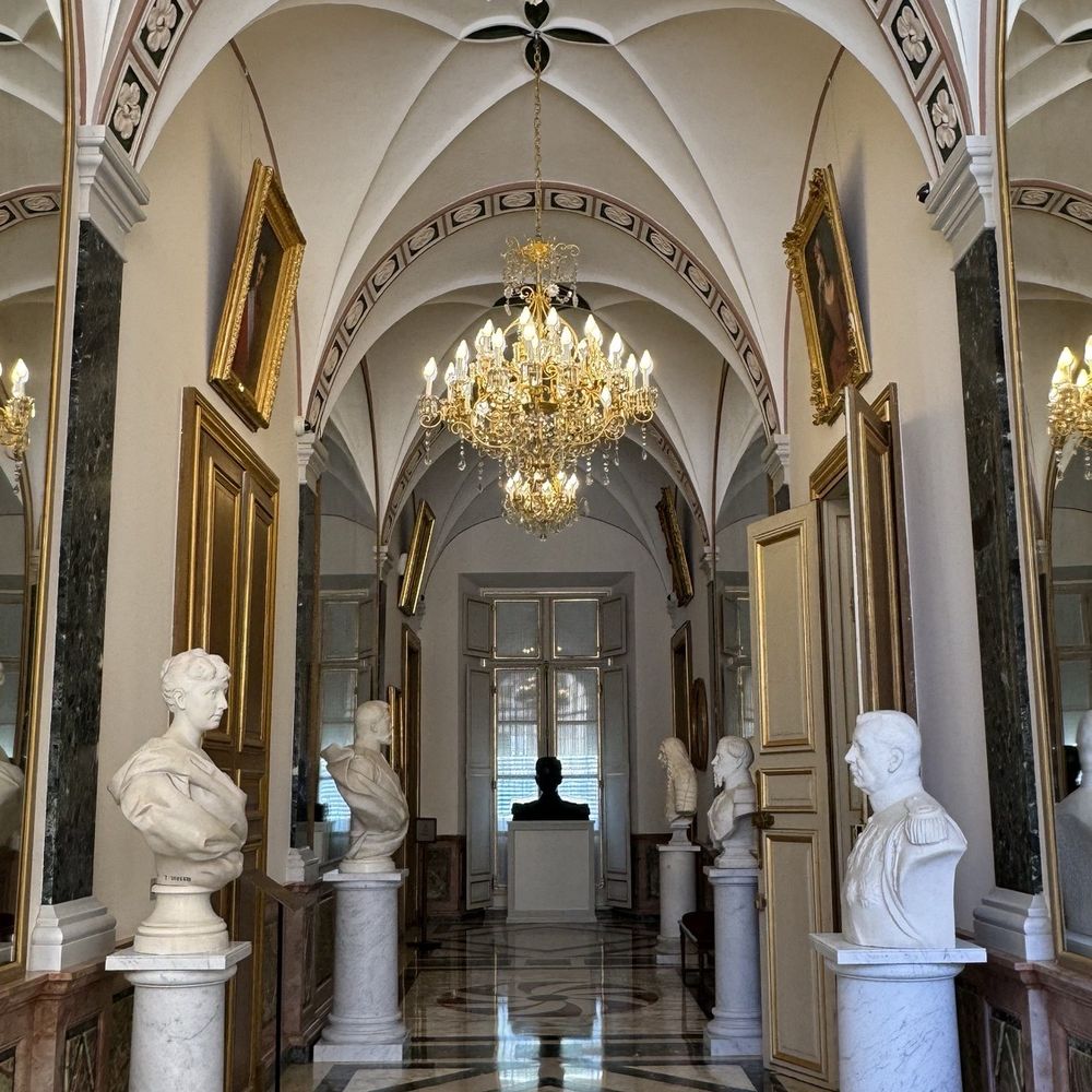 British Again Smash, image size:1000x1000