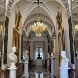 Liven Up - The palace in Monaco