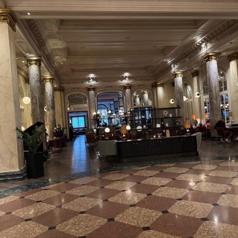 Fairmont Palliser - lobby - Hotels Near Me - Calgary, Alberta Fairmont Palliser - lobby - Hotels Near Me - Calgary, Alberta