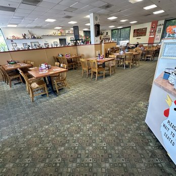 Waffle Barn - Dining Area - Breakfast & Brunch Near Me - Roseville, California Waffle Barn - Dining Area - Breakfast & Brunch Near Me - Roseville, California