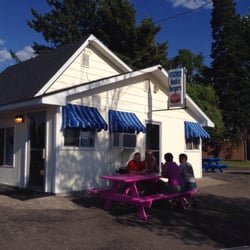 Frostie Freeze - The Frostie Freeze is two blocks off U.S. 41 toward downtown L'Anse, MI.