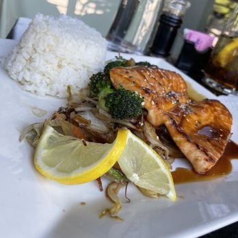 Moshi Sushi Bar - Teriyaki Salmon  (6/3/2022) - Japanese Near Me - Bexley, Ohio