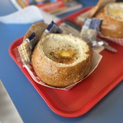 Mo's Seafood & Chowder - Otter Rock - Cannonball clam chowder