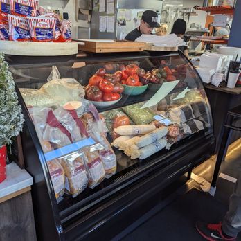 Fortuna Bottega - Ingredients - Sandwiches Near Me - Seattle, Washington