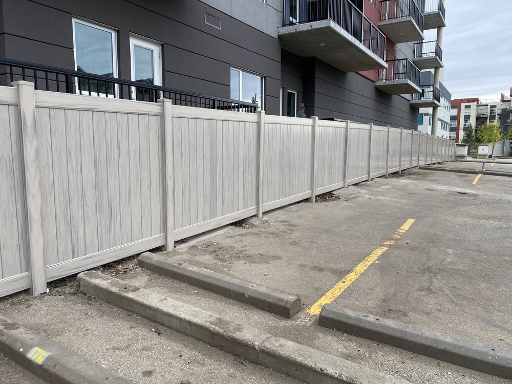 Wood fence by Elite Fencing