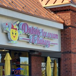 Dalia's Ice Cream & Bakery - Picking up some icecream for dessert