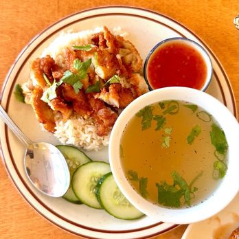 Lao Der - Khao Mun Gai Tod - Laotian Near Me - Chicago, Illinois