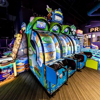 Lucky Strike Somerville - Bowling Near Me - Somerville, Massachusetts