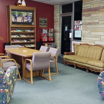 Super Clean Coin Laundry - Ample seating with free wifi - Laundromat Near Me - Danville, Indiana