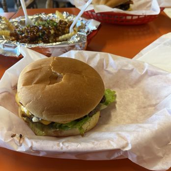 George's Giant Hamburger - Cheeseburger, Bacon Cheeseburger, poutine - Hot Dogs Near Me - Walnut Creek, California