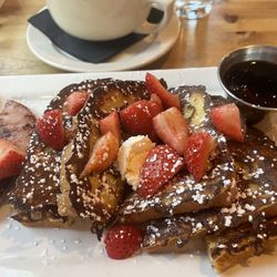 Sheffields Restaurant - Strawberry French toast