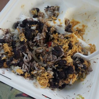 La Latina - This is a chicken pabellon. Yeahhhh..wth is this?  3 platanitos super tiny. And this... - Tapas/Small Plates Near Me - Miami, Florida