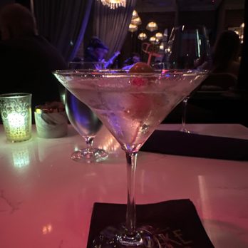 The Drake - Vodka martini 2 olives - Bars Near Me - Laguna Beach, California The Drake - Vodka martini 2 olives - Bars Near Me - Laguna Beach, California