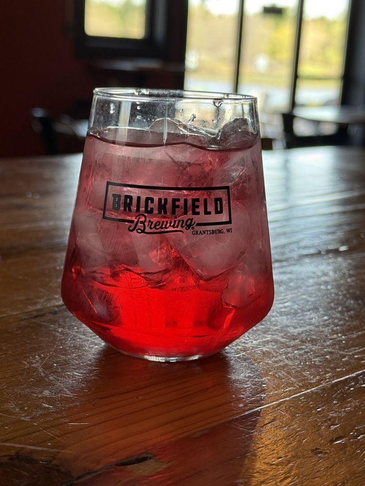 Brickfield Brewing Logo