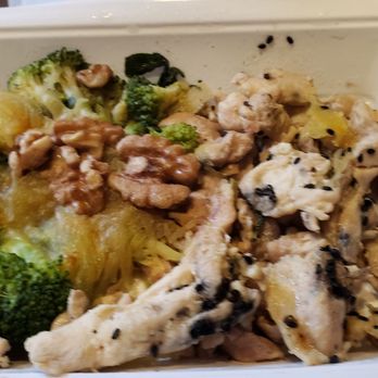 Trifecta - Sesame chicken and 1 tsp of spaghetti squash - Food Delivery Services Near Me - Sacramento, California Trifecta - Sesame chicken and 1 tsp of spaghetti squash - Food Delivery Services Near Me - Sacramento, California