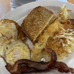 Queen Beans Coffee House - Delicious breakfast