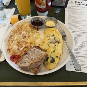 Cupitol Coffee & Eatery - Shroomed Omelette - Breakfast & Brunch Near Me - Skokie, Illinois Cupitol Coffee & Eatery - Shroomed Omelette - Breakfast & Brunch Near Me - Skokie, Illinois