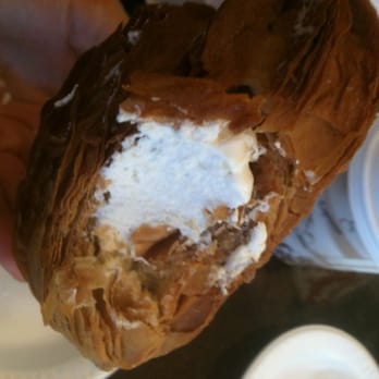 F Monteleone Bakery & Cafe - Bakeries Near Me - Brooklyn, New York