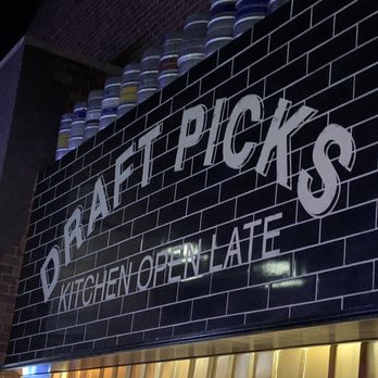 Draft Picks - Inside - Sports Bars Near Me - Naperville, Illinois