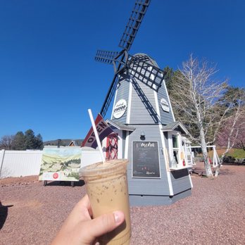 Windmill Coffee - Iced Hazelnut Chai - Coffee & Tea Near Me - Strawberry, Arizona