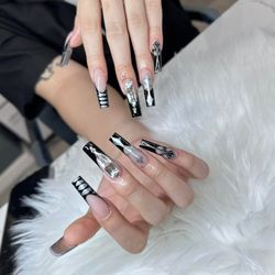 Kuhl River Nails - Shape and design