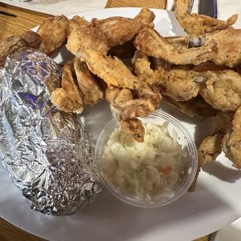 Country Pub - Frog leg dinner - Pubs Near Me - Gregory, Michigan