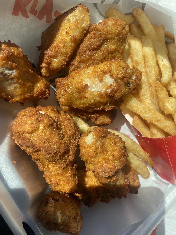 KRYSTAL Updated August 2024 23 Photos & 12 Reviews 1688 Sycamore