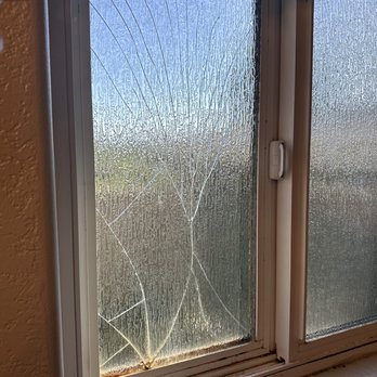 CR Glass - What we had previously before the fix - Windows Installation Near Me - Calimesa, California CR Glass - What we had previously before the fix - Windows Installation Near Me - Calimesa, California