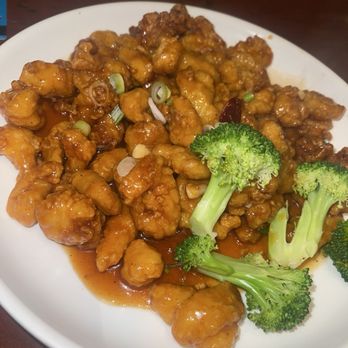 Asia Noodles - General Tso Chicken - Noodles Near Me - St. Louis, Missouri