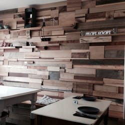 Monsoon - Small cafe ideal for brunch if you're opting for a cosy, private experience.