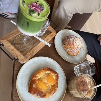 Botànic - Lychee rose matcha latte, Vietamese coffee, almond croissant, peach danish - Coffee & Tea Near Me - Toronto, Ontario