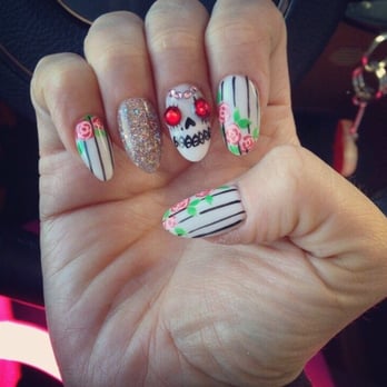 La Bella Nails - Nail Salons Near Me - Saratoga, California