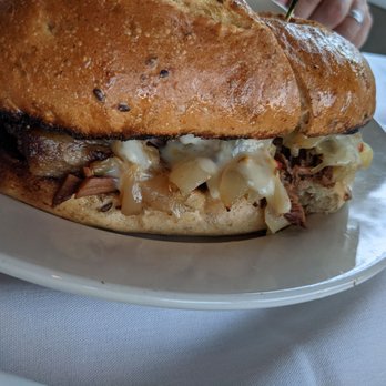 Porterhouse Restaurant & Brew Pub - Brisket sandwich - Wine Bars Near Me - Lahaska, Pennsylvania Porterhouse Restaurant & Brew Pub - Brisket sandwich - Wine Bars Near Me - Lahaska, Pennsylvania