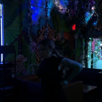 Highkey Rainforest Rooftop - The waiter - Lounges Near Me - New York, New York