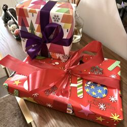 Mary Mary - Complimentary Gift-wrapping