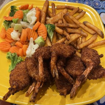 Cilantros Grill & Cantina ll - Camarones Coyote, a $12 special. - Mexican Near Me - Casey, Illinois