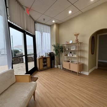 Serene Oasis Therapy - Relax in our comfortable waiting area before your appointment. - Massage Near Me - Fair Oaks, California Serene Oasis Therapy - Relax in our comfortable waiting area before your appointment. - Massage Near Me - Fair Oaks, California
