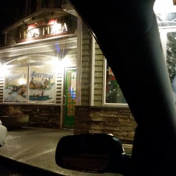 Leo's Pizza - Windows dressed for the holidays - Pizza Near Me - Wethersfield, Connecticut