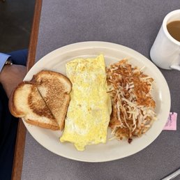 Bacon, egg, & cheese omelet, hash browns, & toast Bacon, egg, & cheese omelet, hash browns, & toast