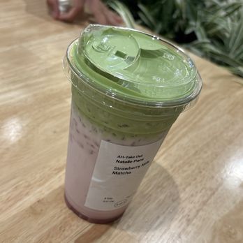 Da Vien Coffee - Strawberry milk matcha - Coffee & Tea Near Me - Alhambra, California