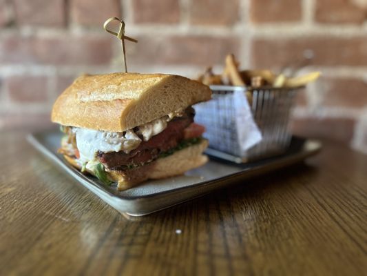 Lilly's Craft and Kitchen by null