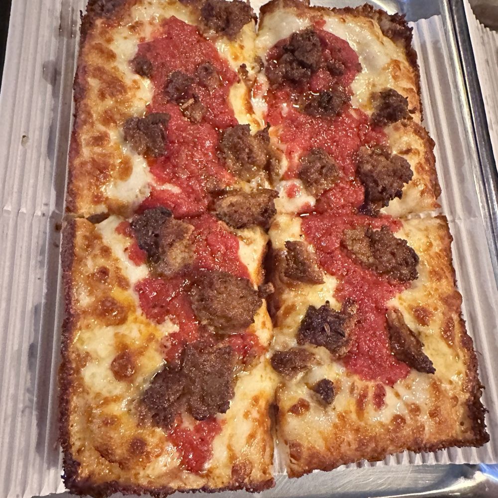 Guerrilla Pizza - Sausage pizza - Pizza Near Me - Las Vegas, Nevada Guerrilla Pizza - Sausage pizza - Pizza Near Me - Las Vegas, Nevada
