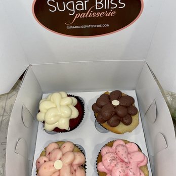Sugar Bliss - four cupcakes in a box - Cupcakes Near Me - Chicago, Illinois Sugar Bliss - four cupcakes in a box - Cupcakes Near Me - Chicago, Illinois