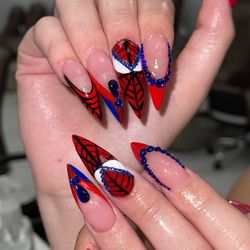 T Nails