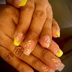 Nails Lounge & Spa