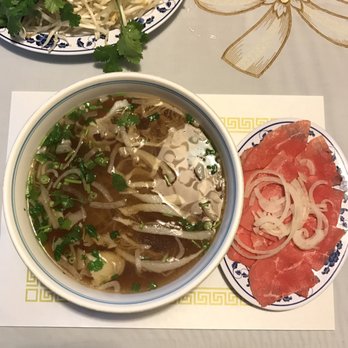 Pho Viet - Large pho with tripe and thin slice of steak on the side (#15) - Vietnamese Near Me - San Rafael, California Pho Viet - Large pho with tripe and thin slice of steak on the side (#15) - Vietnamese Near Me - San Rafael, California