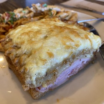 la Madeleine - Cafes Near Me - El Paso, Texas