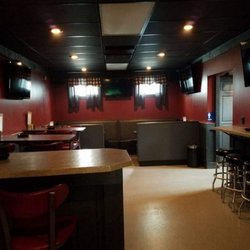 AJ's Bar and Grill - Side room for extra seating