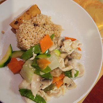 Koyame - Moo Goo Gai Pan - Asian Fusion Near Me - Lady Lake, Florida